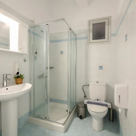 Angeliki Seaside Hotell 2*